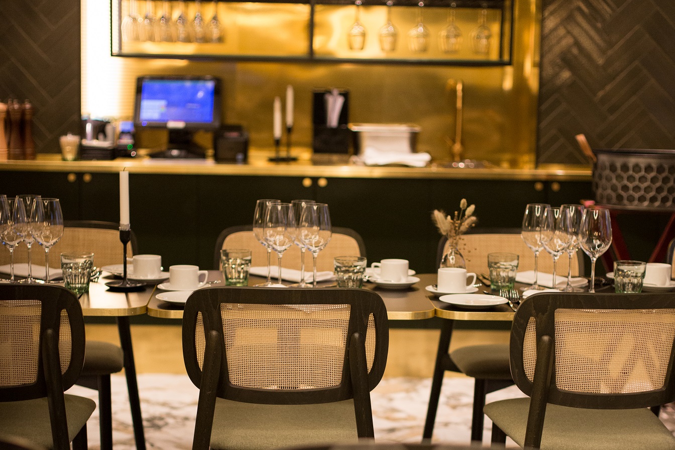 Gillet Bar & Bistro